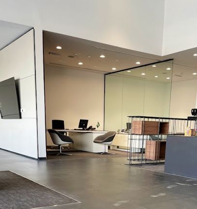 مركز خدمة بورشه الرياض خريص - الرياض - +966 800 118 0099