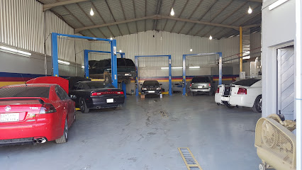 مركز فريق متخصص لصيانة السيارات - ينبع -