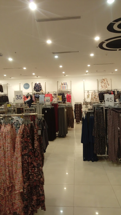 الأعلى - Saudi Arabia|Arar 73311|St|King Saud Rd